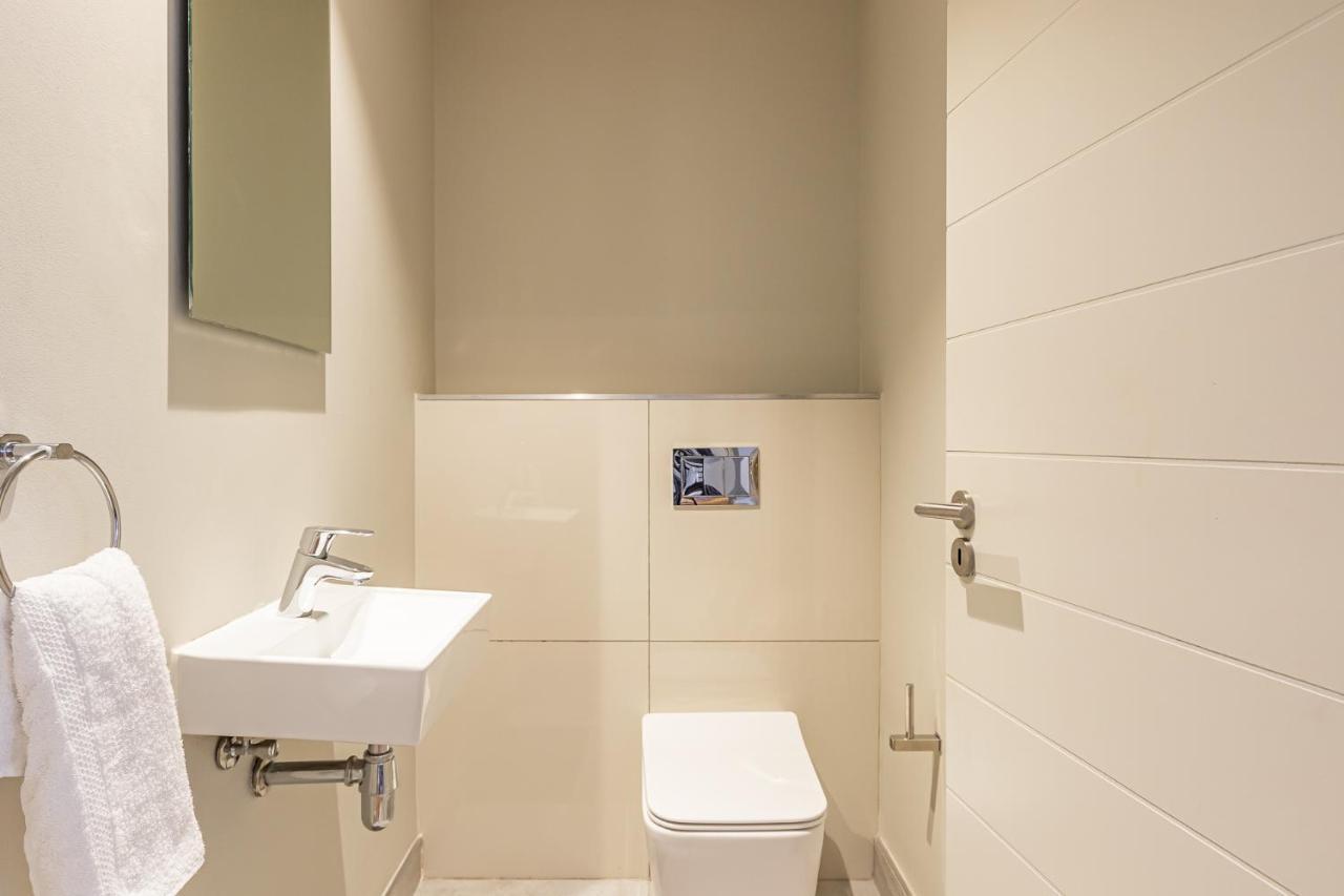 Spacious Family Apartment In Docklands, De Waterkant Fokváros Kültér fotó