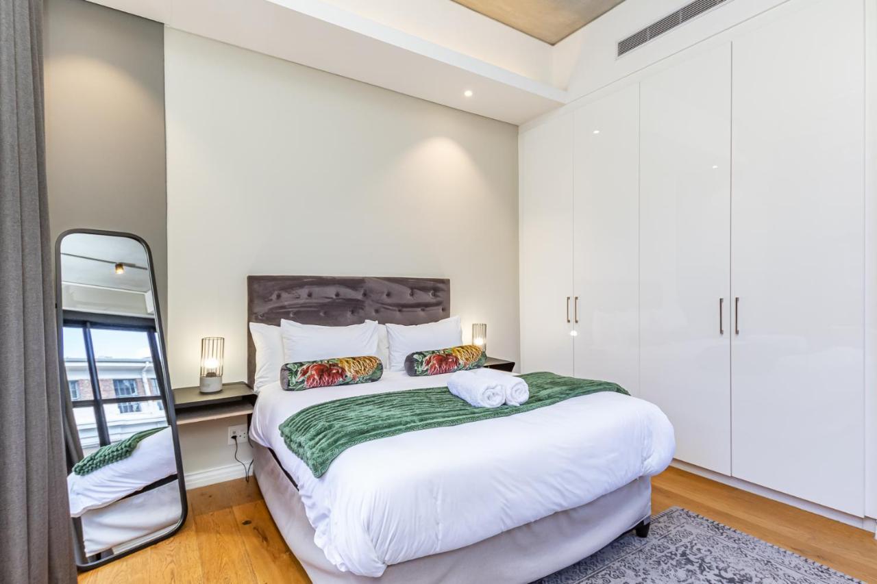 Spacious Family Apartment In Docklands, De Waterkant Fokváros Kültér fotó