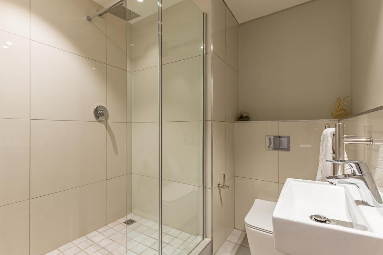 Spacious Family Apartment In Docklands, De Waterkant Fokváros Kültér fotó
