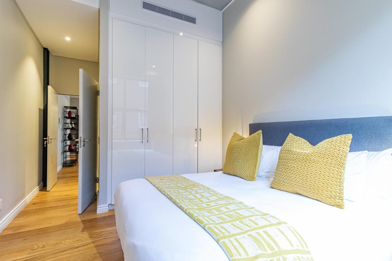 Spacious Family Apartment In Docklands, De Waterkant Fokváros Kültér fotó